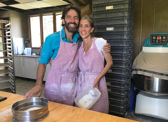 Le couple Thierry et Céline Seren a tout quitté pour devenir paysans boulangers. ©Rivaud/NAJA