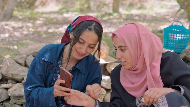 La sexualité, le besoin de liberté, les espoirs mais aussi le patriarcat, l'oppression et la violence que subissent les jeunes femmes tunisiennes, thèmes abordés avec délicatesse dans Sous les figues en ouverture des Rencontres Films Femmes Méditerranée.© Sous les figues,  Erige Sehiri
