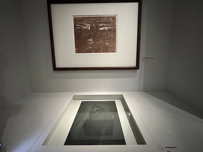 Afin de diffuser toujours plus largement son art, Munch s'initie à la gravure au milieu des années 1890. La grande expressivité de ses gravures et la variété des techniques employées sont déployées dans l'exposition. © RivaudNAJA