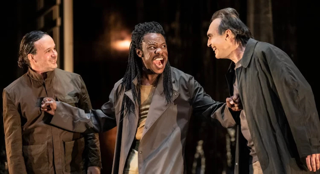 Othello, mis en scène par Jean-François Sivadier, signe le retour du théâtre à l'opéra Comédie de Montpellier ©Jean-Louis Fernandez