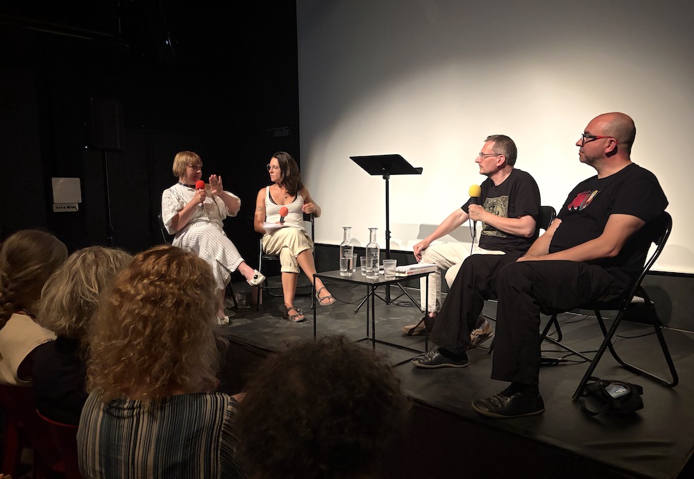 Les intervenants de la table ronde origanisée à la maison Jean Vilar par l'association 